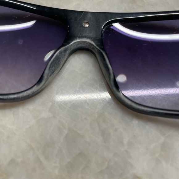 Authentic Chanel Classic Sunglasses - Picture 3 of 7